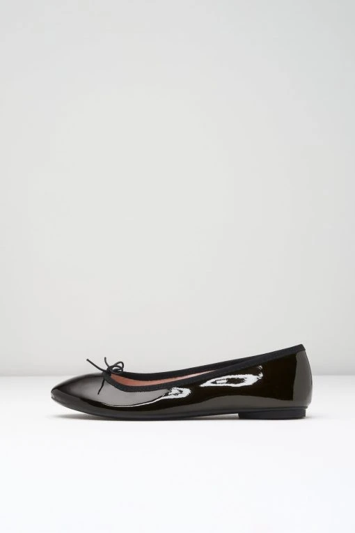 Best Sale โค๏ธ BLOCHSTORE-US Ladies Ascella Ballet Flats Black Patent โ๏ธ 6 Best Sale โค๏ธ BLOCHSTORE-US Ladies Ascella Ballet Flats Black Patent โ๏ธ -adults dance shoes store BL2012 BLK 0610 119f0702 9be8 4780 ae9b 0a5ef6e4e836 scaled
