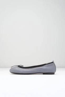 Brand new 🎁 BLOCHSTORE-US Ladies Nashira Ballet Flats Ash Grey Leather ⭐